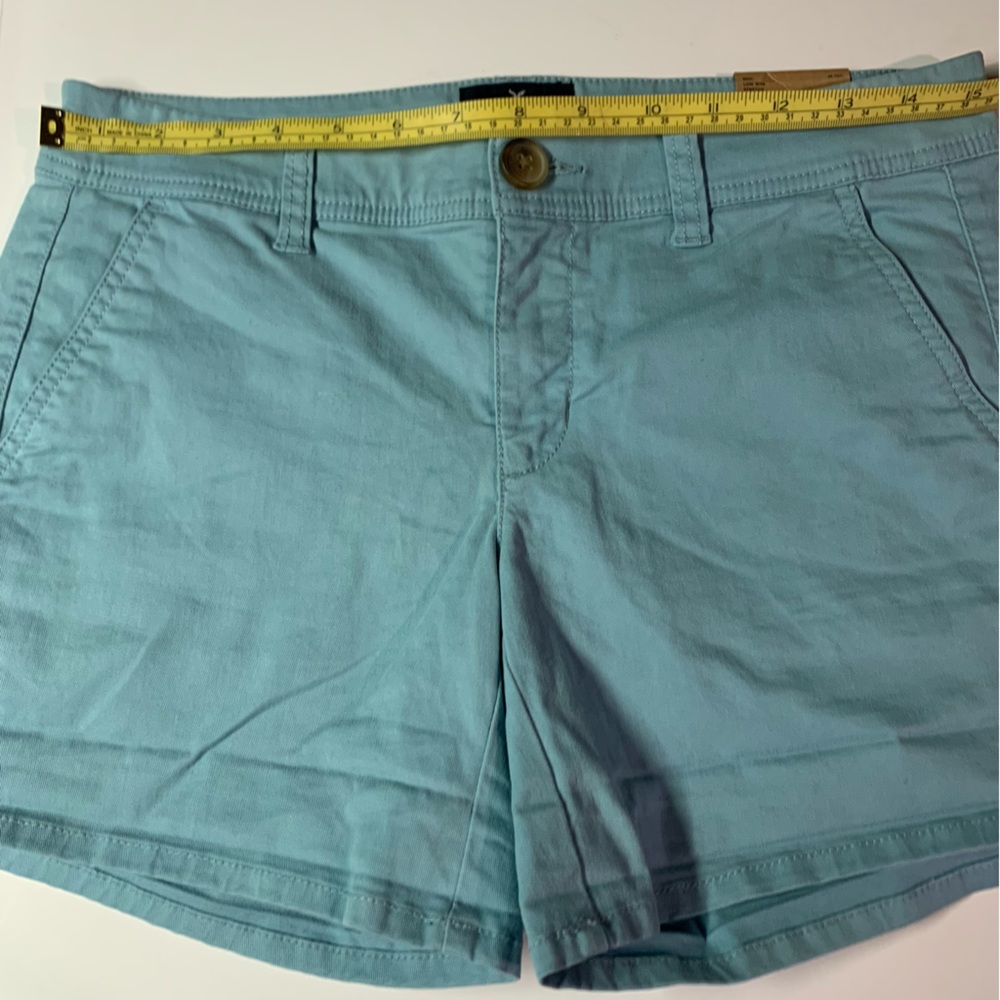 NWT American Eagles size 5 green shorts